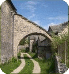 Le porche du hameau - Gite en Lozere